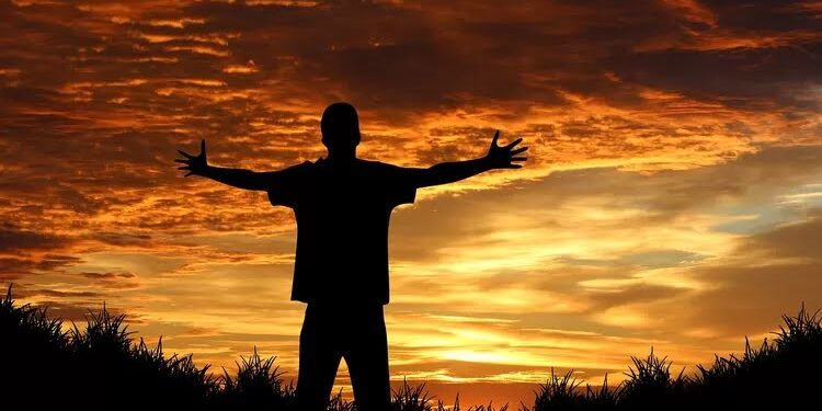 Bahaya Tersembunyi dari Pura-pura Bahagia: Memahami Dampaknya pada Kesehatan Mental