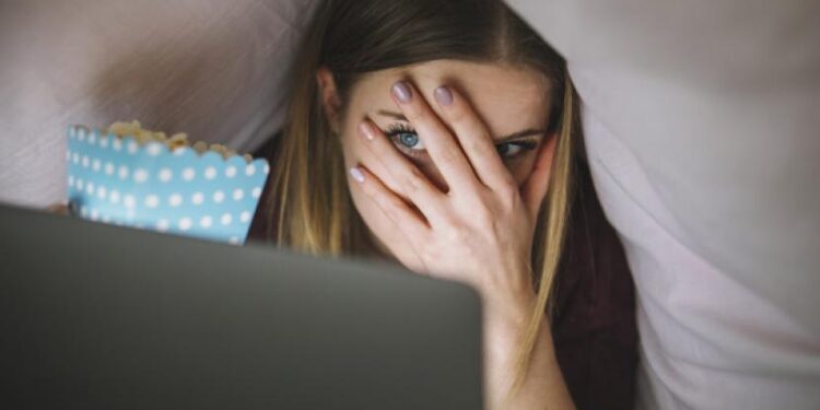 5 Manfaat Menonton Film Horor Bagi Kesehatan, Kamu Wajib Tahu! 