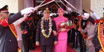 Polres Kotamobagu Gelar Upacara Pedang Pora untuk Melepas AKBP Brammy Tamalihis dan 3 Personil Purna Bhakti