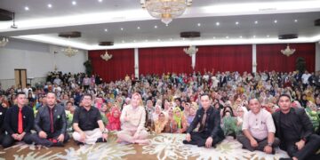 Wali Kota Tatong Bara Menutup Secara Resmi Training ALBAB Eksekutif Peduli Pendidikan