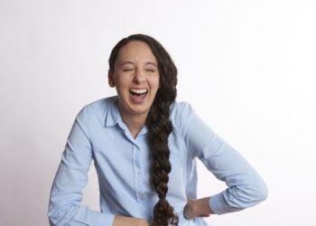 Jarang Orang Tahu! Ternyata Tertawa Miliki 5 Manfaat Untuk Kesehatan