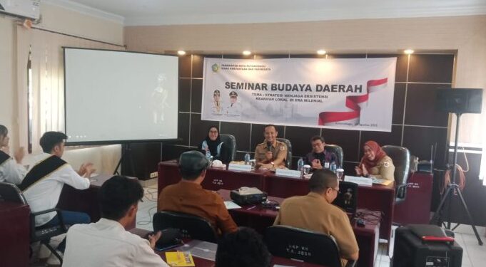 Sekda Kotamobagu Hadiri Kegiatan Seminar Budaya Daerah