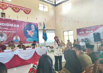 Feramitha Jadi Narasumber Seminar Pendidikan PK KNPI Boltim di Desa Lolan