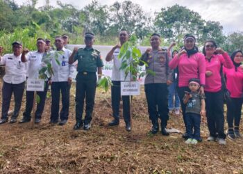 Menghormati Pahlawan dan Alam, Polres Kotamobagu Galang Aksi Penanaman 1000 Pohon