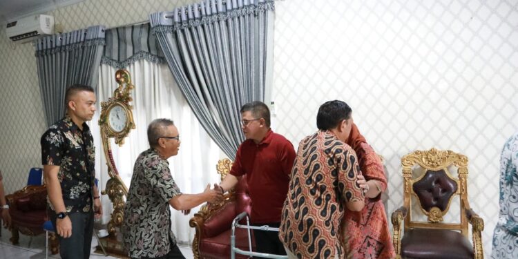 Wakil Walikota Kotamobagu Terima Ucapan Selamat Memasuki Purna Tugas Dari Pimpinan OPD