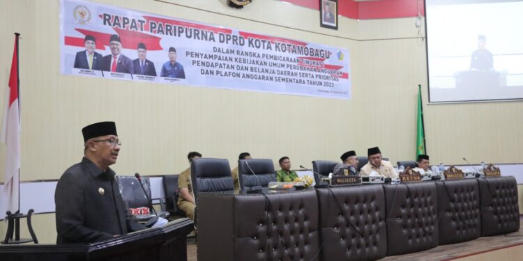 Pj Wali Kota Kotamobagu Asripan Nani Hadiri Paripurna Penyampaian KUA PPAS 2023
