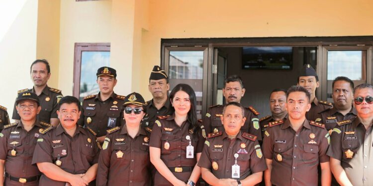Kajati Sulut dan Ketua Ikatan Adyaksa Darmakarini Kunjungi Cabang Kejaksaan Negeri Kotamobagu