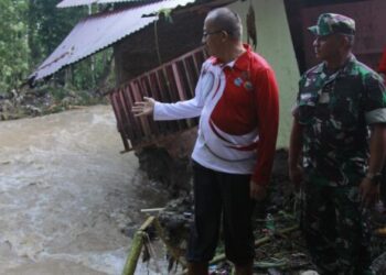 Pj Wali Kota Kotamobagu Tinjau Lokasi Banjir di Gogagoman