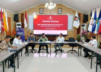 Anggota DPR RI Kamran Muchtar Podomi Berkunjung ke KPU Sulut