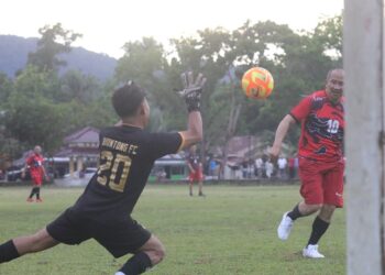 Asripan Nani Cetak Gol di Laga Persahabatan Kotamobagu Melawan Bolmut