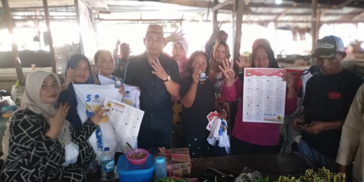 Caleg DPR RI Hamim Pou Kunjungi Pasar Winenet: Serap Aspirasi Pedagang dan Ajak Warga Berpolitik Cerdas