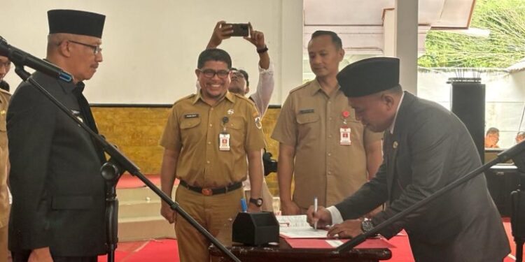 Resmi Dilantik Sebagai Sekretaris DPRD Kotamobagu Definitif, Firmansyah Siap Optimalkan Kinerja Legislatif