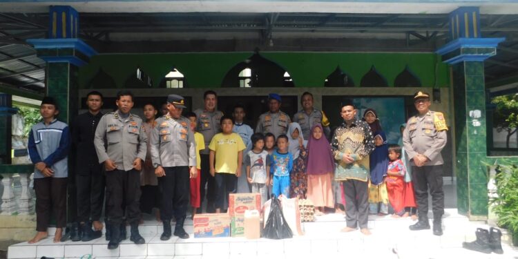 Program ‘Jumat Berbagi’, Polres Bitung Beri Santunan Di Panti Asuhan