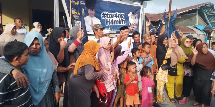 Caleg NasDem Hamim Pou Sapa Masyarakat Minahasa Utara dalam Safari Politik Pramilihan