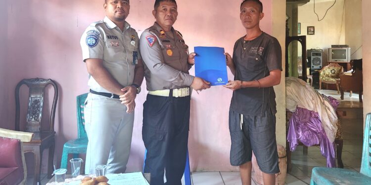 Jasa Raharja Perwakilan Kotamobagu Serahkan Santunan Korban Lakalantas di Bolmong