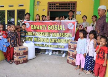 Rasa Syukur Pemilu Berjalan Aman, BEM STIMIK Multicom Kotamobagu Gelar Bakti Sosial