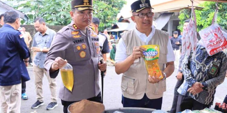 Jelang Bulan Suci Ramadhan, AKBP Dasveri Sidak Pasar Pastikan Harga Bapok Stabil