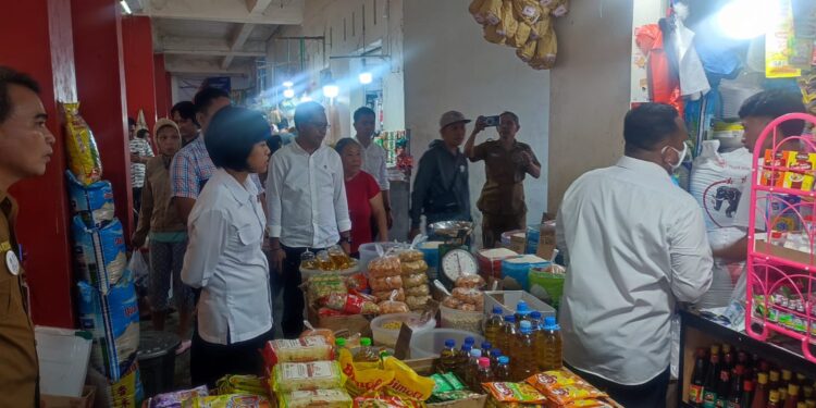 Disperindag Dan PD Pasar Kota Manado Pastikan Harga Bapok Stabil Dibulan Suci Ramadhan! Polisi Temukan Harga Beras Yang Di ‘Markup’ Dari 7 Kios