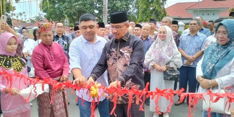 Pj Wali Kota Kotamobagu Resmikan Alun-alun Boki Hontinimbang