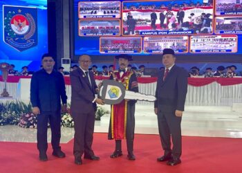 HUT IPDN Kampus Sulut, Pj Wali Kota Asripan Nani Serahkan 1 Unit Bus Bantuan Pemkot Kotamobagu