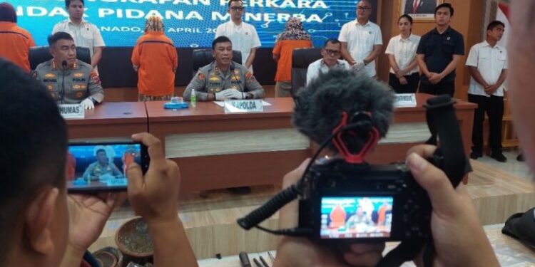 Ditkrimsus Polda Sulut Gagalkan Penyelundupan 10 Kg Batang Emas Senilai Rp.15 Miliar Dari Bandara Samratulangi