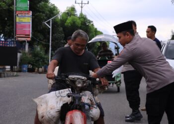 Polsek Kotamobagu Utara Gelar Buka Puasa Bersama dan Berbagi Takjil