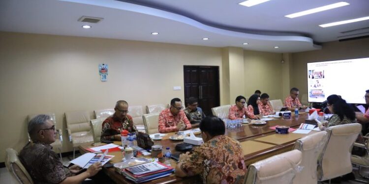 Pj Wali Kota Ikuti Rapat Evaluasi Tugas Pemerintahan di Sulut