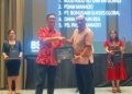 Perumda PD Pasar Manado Terima Penghargaan Transaksi Terbanyak Dari Bank Sulut