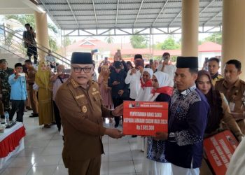 Bupati Limi Mokodompit Lepas Keberangkatan 78 JCH Asal Bolmong
