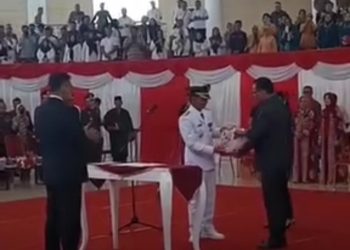 Gubernur Sulut Lantik Jusnan Mokoginta sebagai Pj Bupati Bolmong Gantikan Limi Mokodompit