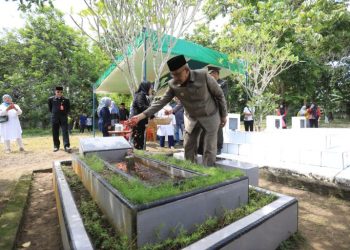 Pj Wali Kota Kotamobagu dan Forkopimda Ziarah ke Makam Raja dan Mantan Kepala Daerah