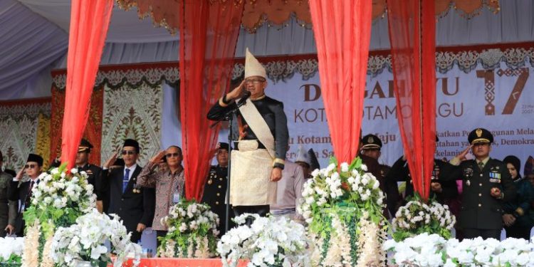 Pj Wali Kota Pimpin Upacara HUT ke – 17 Kotamobagu