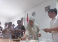 Cagub YSK Kian ‘Mesra’ Dengan Tatong Bara Saat Diskusi Bersama Insan Pers