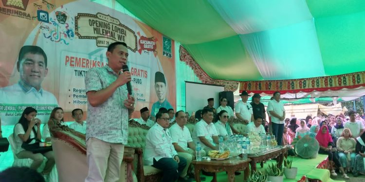 Ribuan Warga Kotamobagu Sambut YSK di Kediaman Dokter Weny Gaib