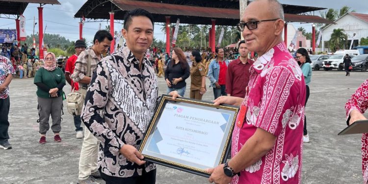 Dinas PPKB Kotamobagu Raih Penghargaan PSA Tingkat Provinsi