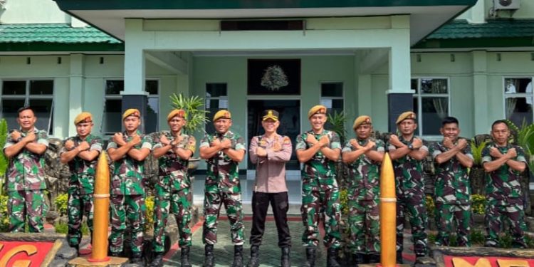 Sinergitas TNI-Polri di Bolmong, Kapolres Muhammad Chaidir Kunjungi Markas Batalion Yon Armed 19 Bogani
