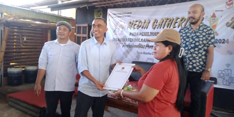 KPU Boltim Kembali Gelar Media Gathering, Ajak Insan Pers Sukseskan Pilkada 2024