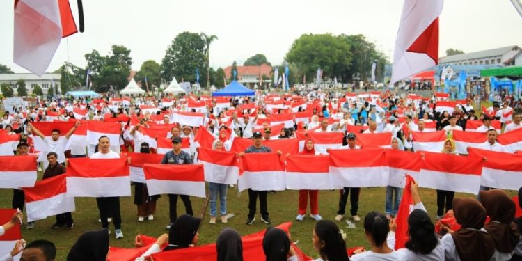Peringati HUT Kemerdekaan, Asripan Nani Hadiri Gerakan 10 Juta Bendera Merah Putih