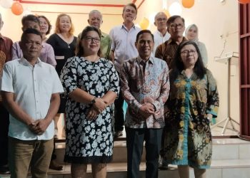 Wujud Kebersamaan dan Kepedulian, Dr. Weny Hadiri Pengucapan Syukur Jemaat GMIBM