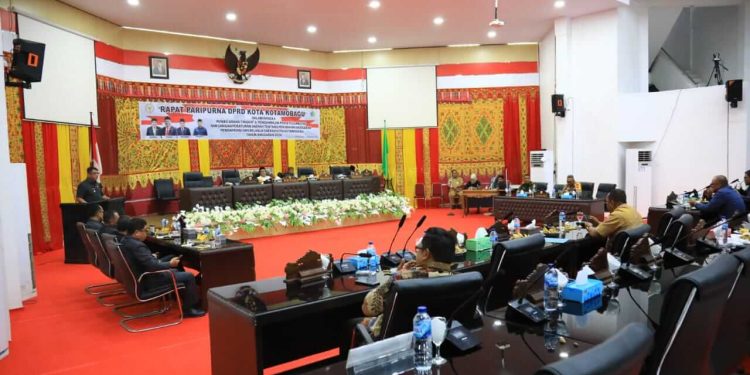 Pj. Walikota Kotamobagu Hadiri Paripurna DPRD