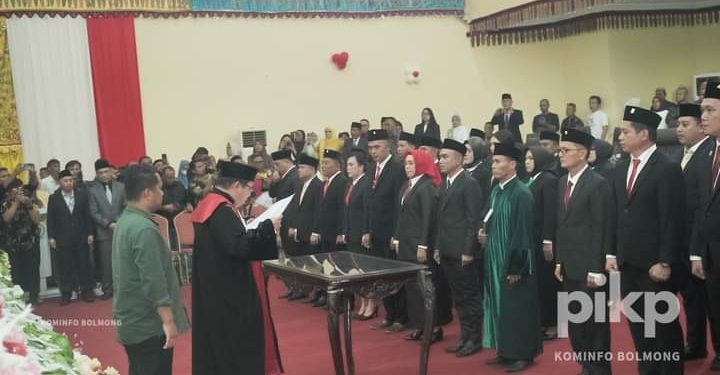 Dihadiri Pj Bupati Jusnan Mokoginta, 30 Anggota DPRD Kabupaten Bolmong Resmi Dilantik untuk Periode 2024-2029