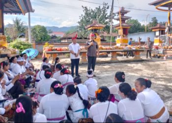 Sambangi Umat Hindu di Desa Mopugad, Limi-Welty Komitmen Perkuat Kerukunan Umat Beragama di Bolmong