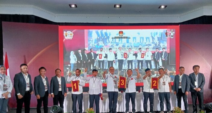 KPU Bolmong Gelar Rapat Pleno Pengundian dan Penetapan Nomor Urut Paslon Bupati dan Wakil Bupati