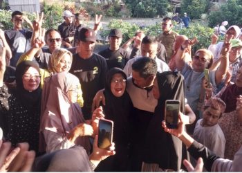 Emak-Emak Sumringah, The Winner Hadiri Ultah di Kotobangon.