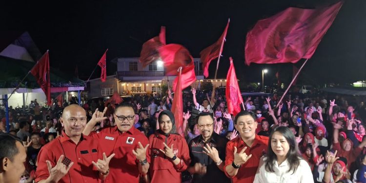 Disambut Ribuan Massa, LIMI-WELTY Kampanye Dialogis Di Desa Tungoi 1