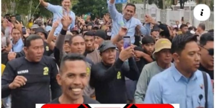 Sambut Riuh Massa Paslon Weny-Rendy Setelah Debat Ketiga di Gedung DPRD Kotamobagu