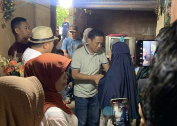 Dr. Weny Gaib Kunjungi Warga yang Terusir dari Rumahnya Karena Perbedaan Pilihan