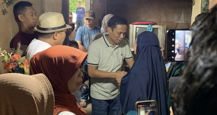 Dr. Weny Gaib Kunjungi Warga yang Terusir dari Rumahnya Karena Perbedaan Pilihan