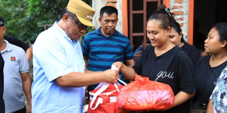 Walikota Bersama Kapolres dan KPN Serahkan Bantuan ke Warga Terdampak Bencana
