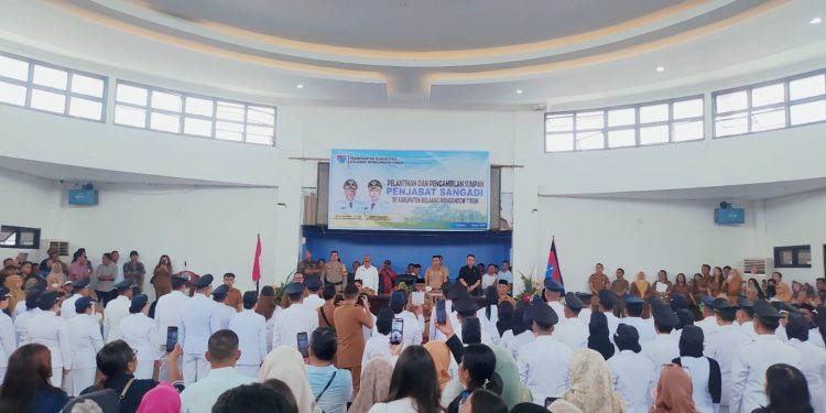 Bupati Boltim Ganti Pj Sangadi Moyongkota Bersatu